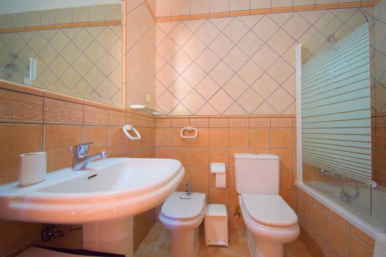Appartamento Private Large Terrace Facing The Swimming Pool Guia  Esterno foto