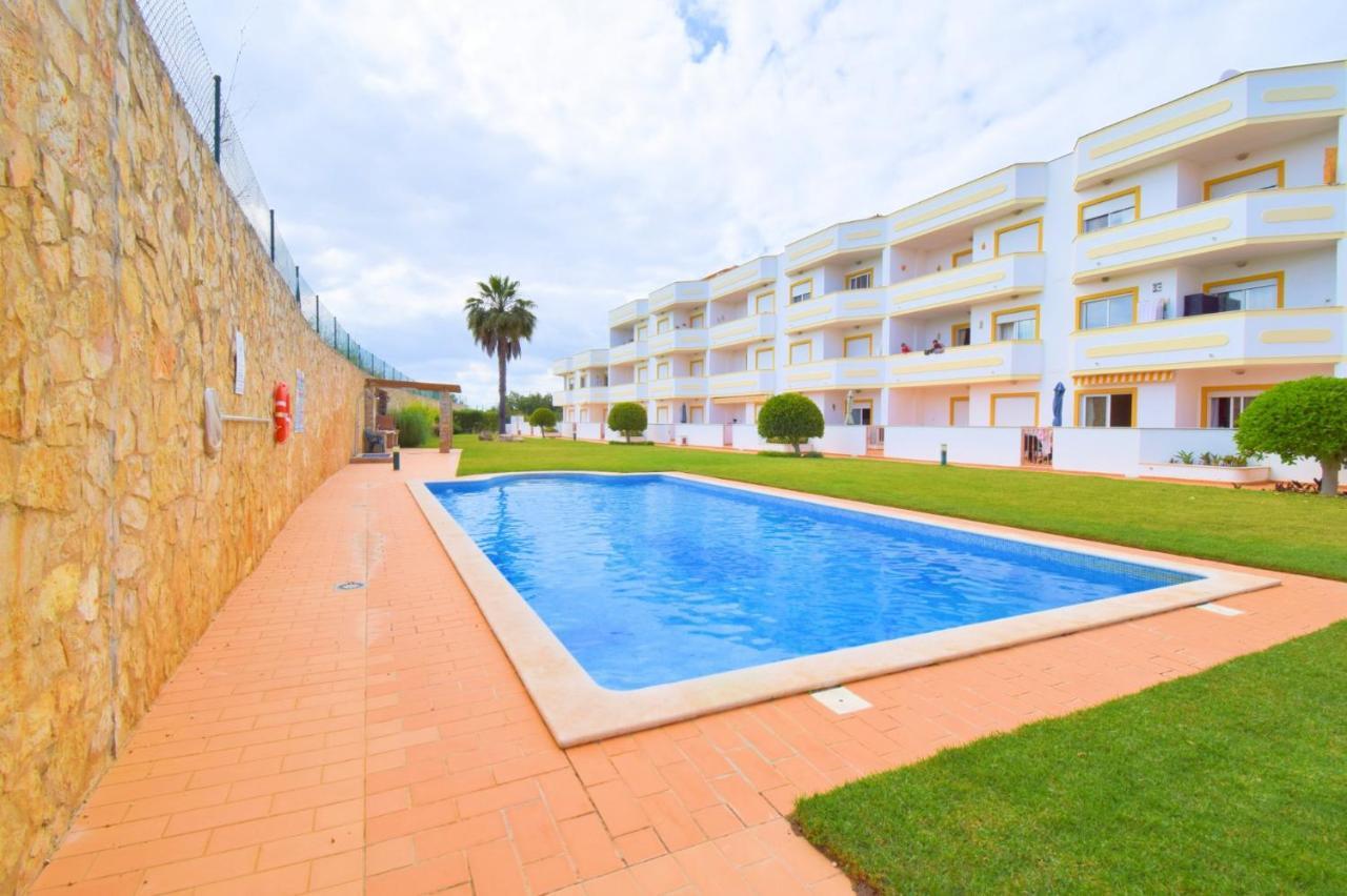 Appartamento Private Large Terrace Facing The Swimming Pool Guia  Esterno foto