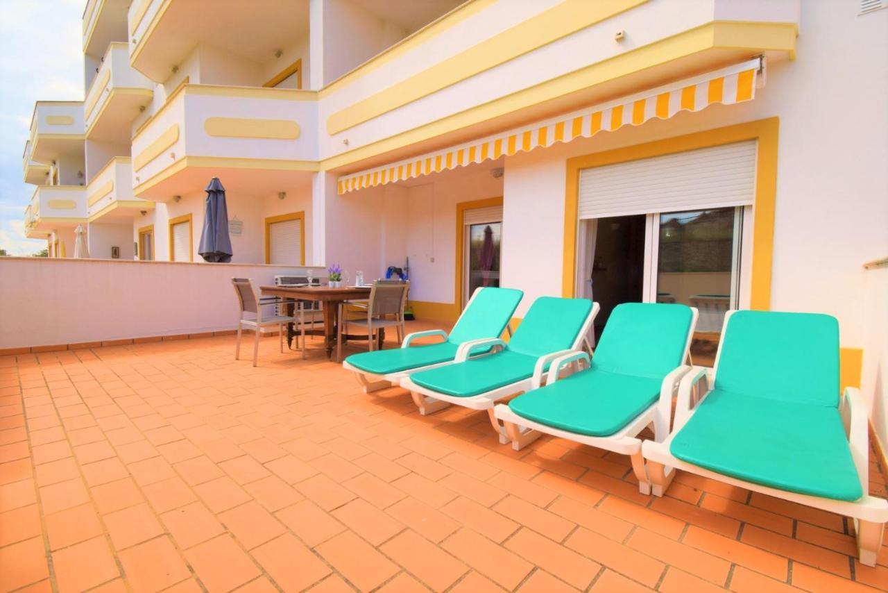 Appartamento Private Large Terrace Facing The Swimming Pool Guia  Esterno foto