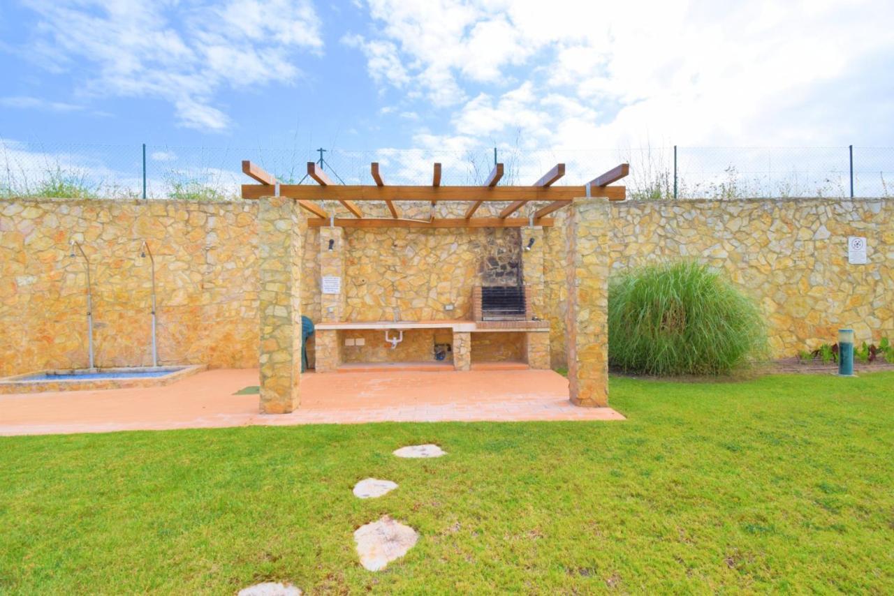 Appartamento Private Large Terrace Facing The Swimming Pool Guia  Esterno foto