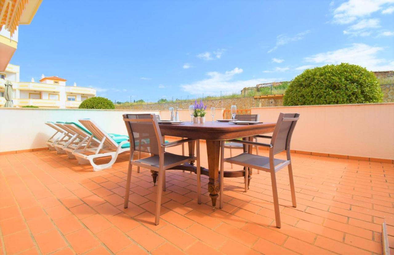 Appartamento Private Large Terrace Facing The Swimming Pool Guia  Esterno foto